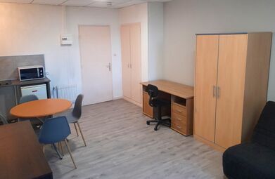 Richelieu RDC studio meublé